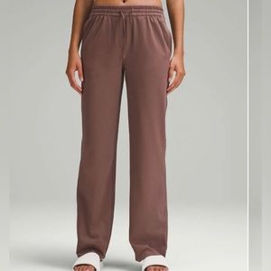 Lululemon Luxtreme Mid-Rise Straight-Leg Trouser